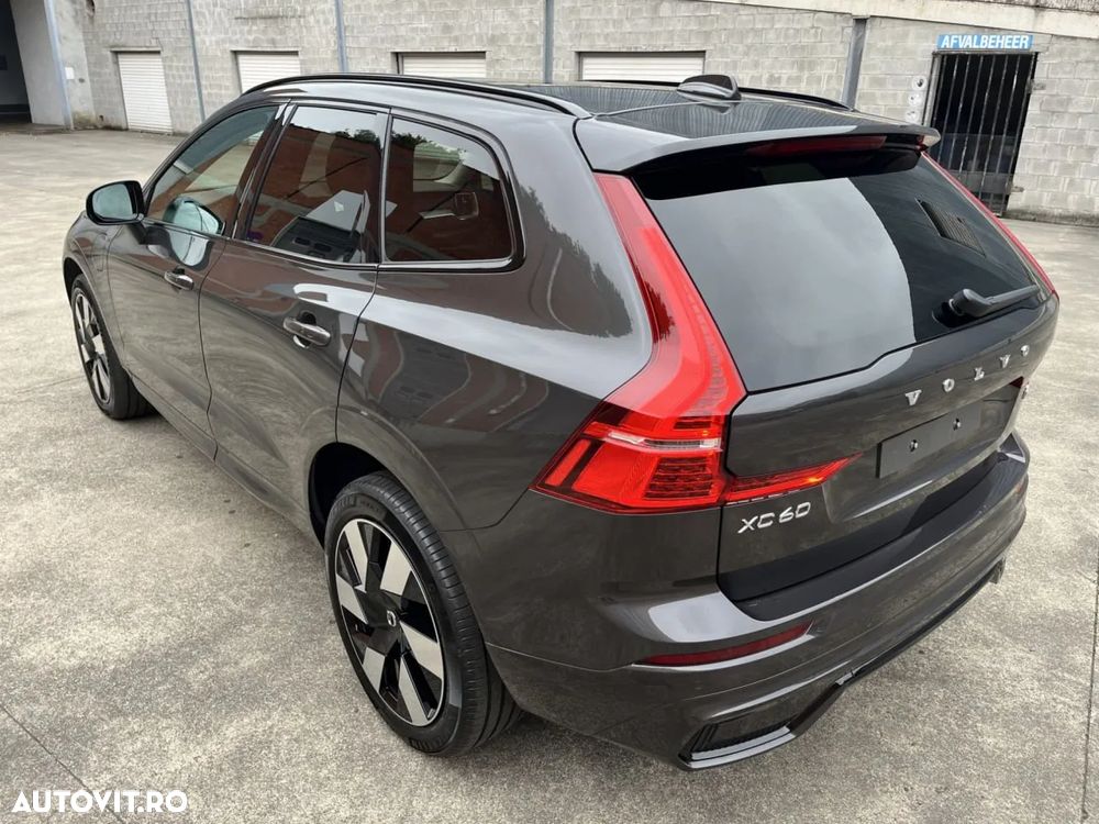 Volvo XC 60 T6 AWD Recharge Plus Dark - 3