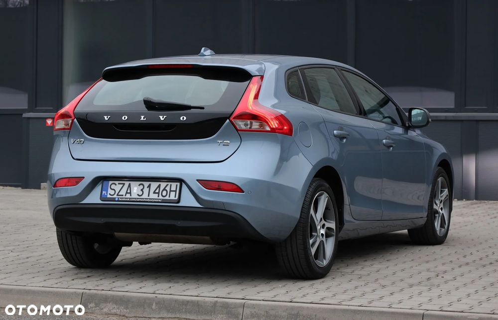 Volvo V40 T2 Momentum - 40