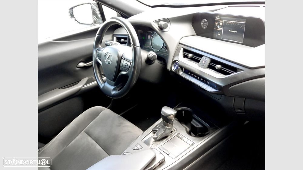 Lexus UX 250h Executive - 21