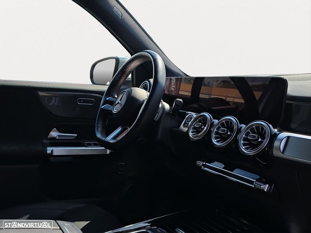 Mercedes-Benz GLB 180 — fotografia 13
