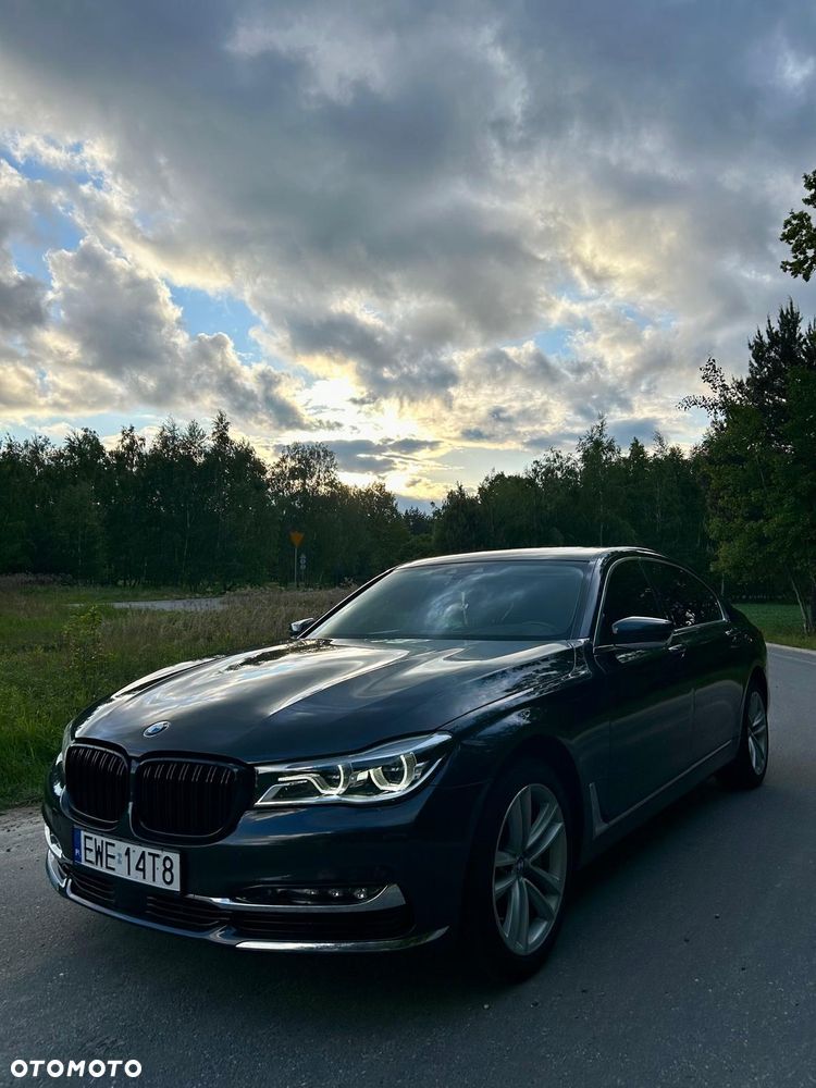 BMW Seria 7 - 8