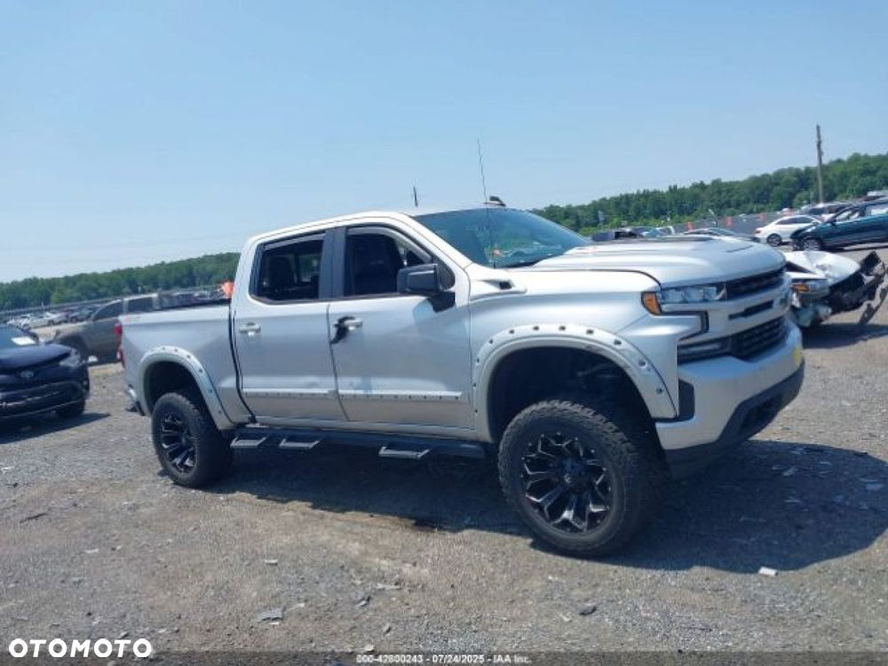Chevrolet Silverado - 10