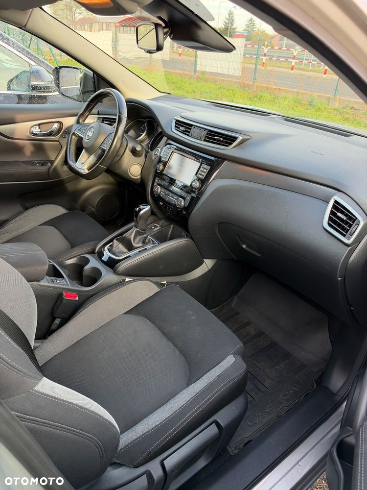 Nissan Qashqai 1.2 DIG-T N-Connecta Xtronic EU6 - 24