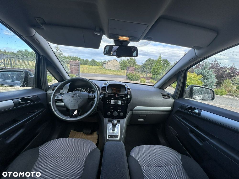 Opel Zafira - 15