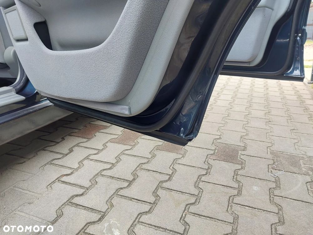 Mercedes-Benz Klasa E - 28