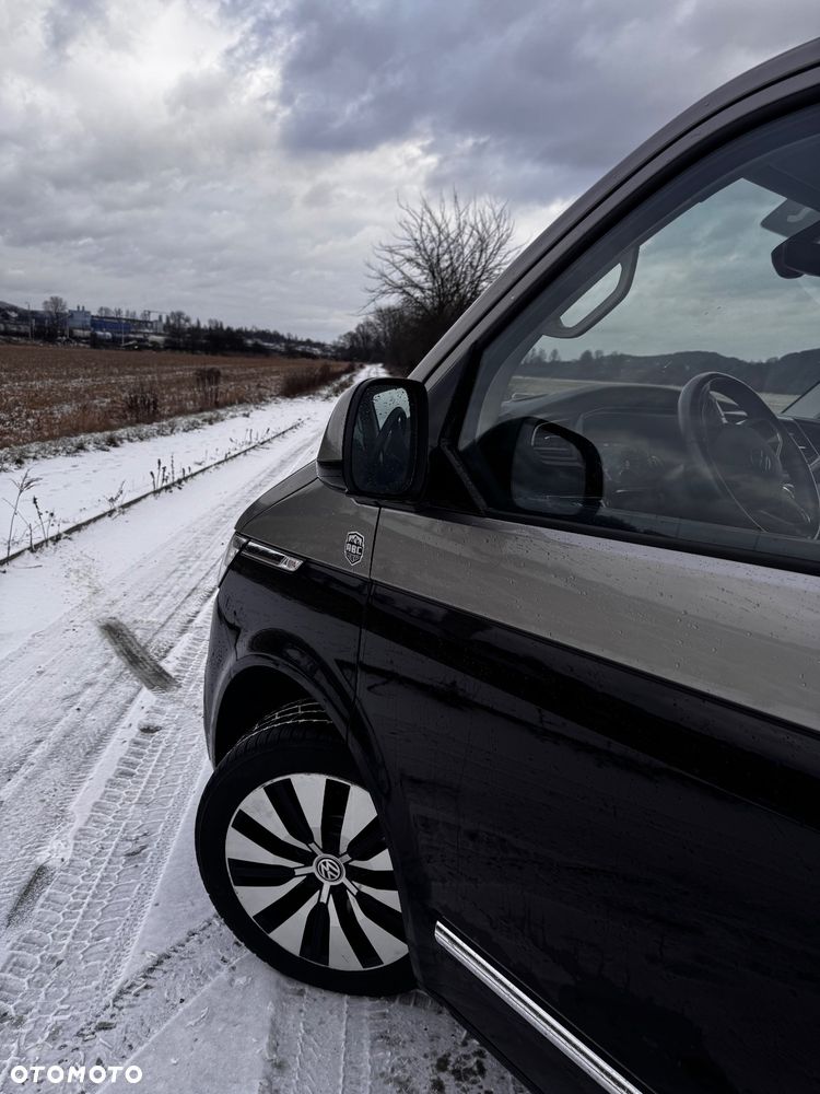 Volkswagen Multivan - 10