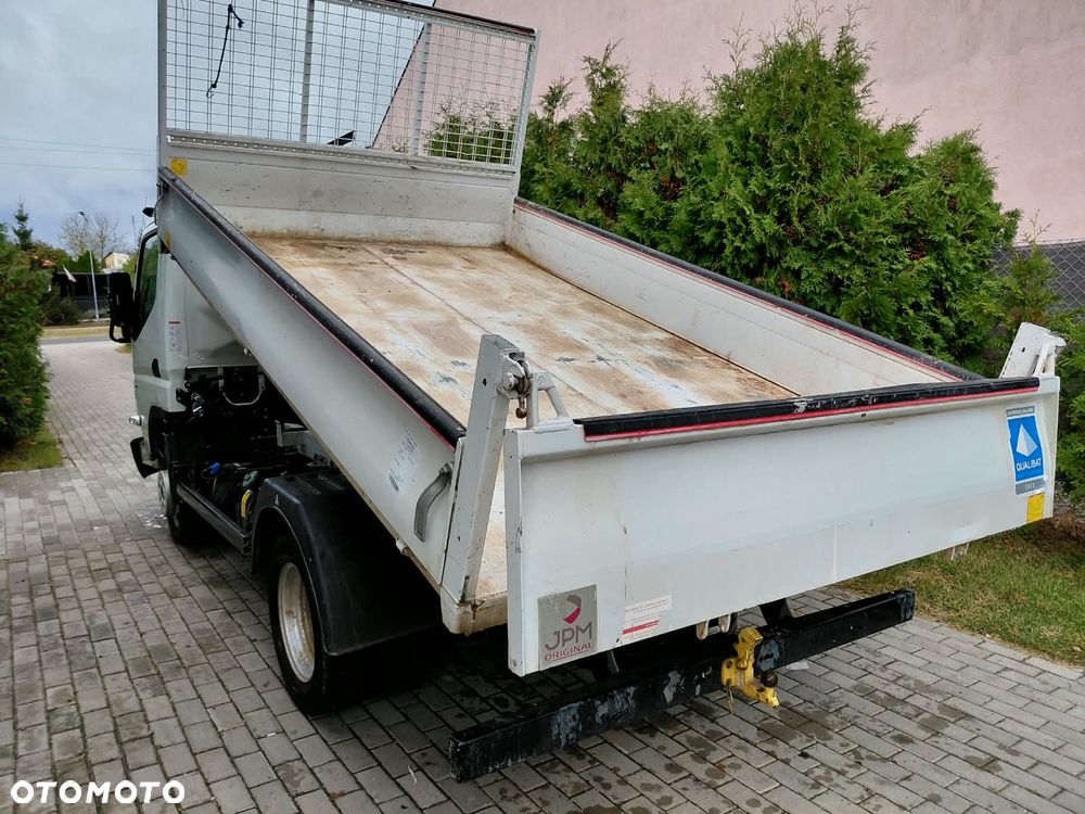Mitsubishi Fuso - 22