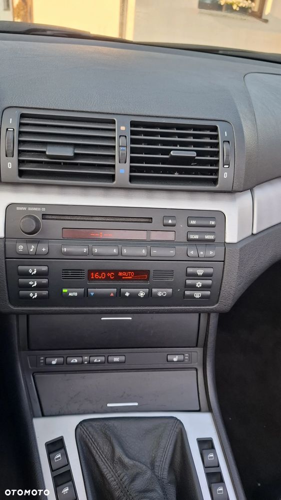 BMW Seria 3 318Ci - 32
