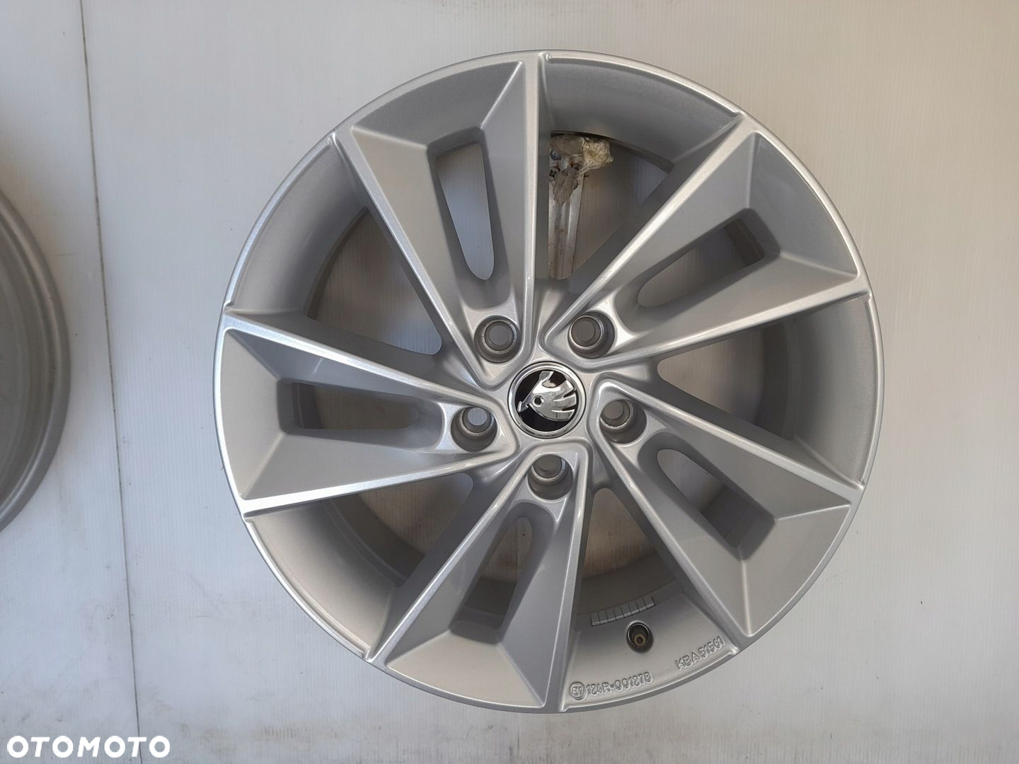 Felgi aluminiowe Skoda OE KBA51561 6.5" x 17" 5x112 ET38 - 4
