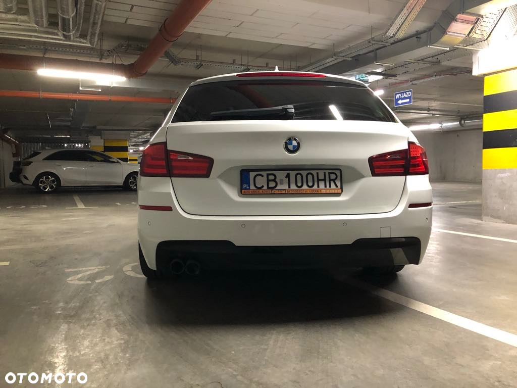 BMW Seria 5 520d Touring - 10