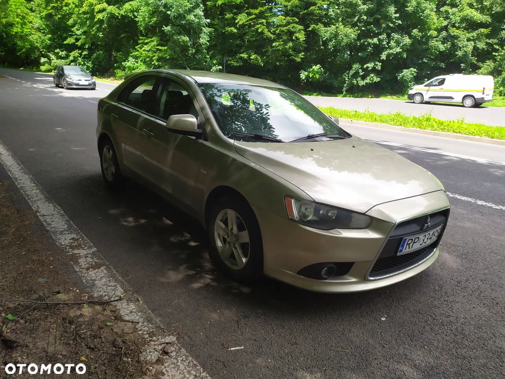 Mitsubishi Lancer 1.8 Invite - 7