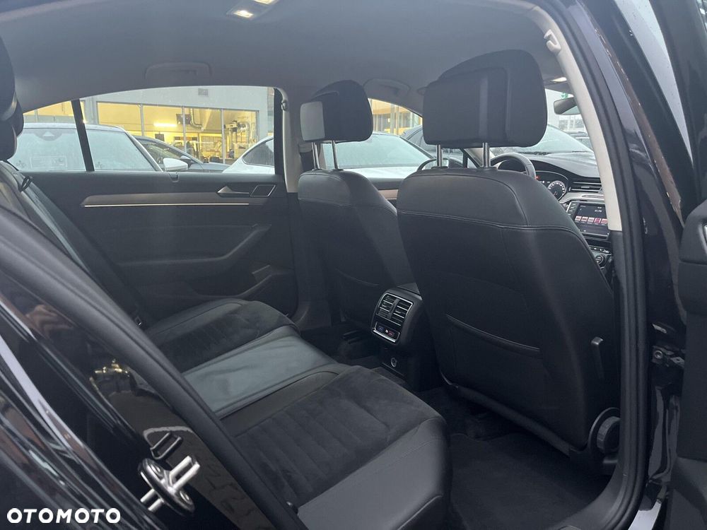 Volkswagen Passat 1.8 TSI BMT Highline - 39