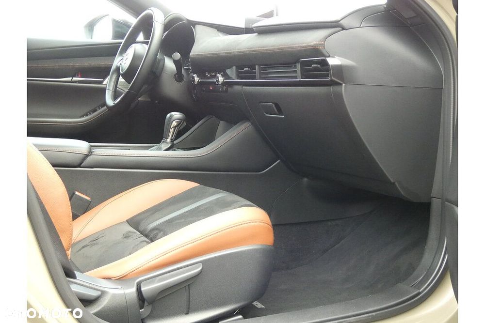 Mazda 3 2.0 mHEV Nagisa - 17