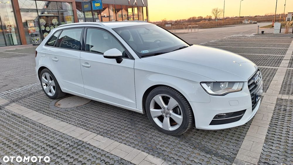 Audi A3 Sportback 1.6 TDI Attraction - 3