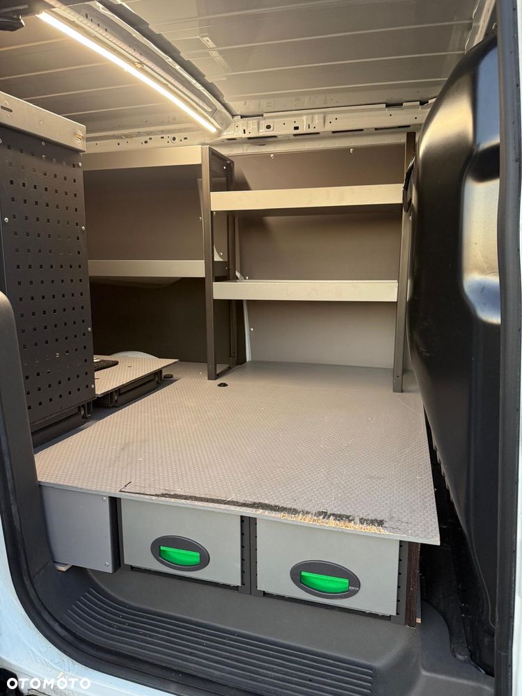 Ford Connect - 14