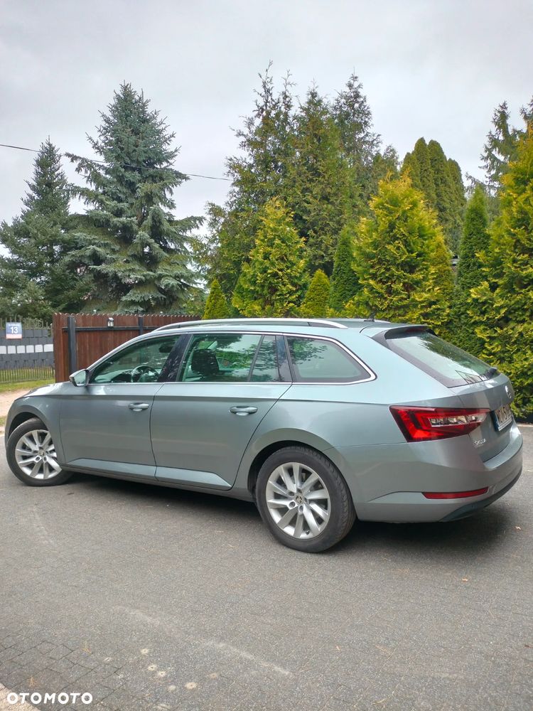 Skoda Superb 2.0 TSI Style DSG - 7