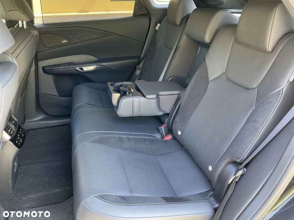 Lexus RX - 16