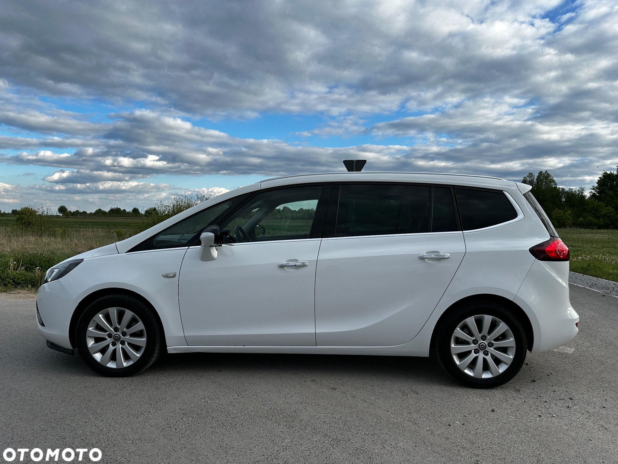 Opel Zafira - 9