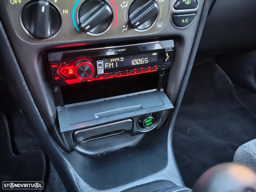 Toyota Corolla 1.4 VVT-i - 30