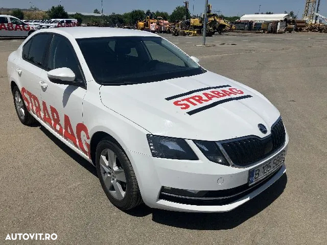 Skoda Octavia Combi Diesel 1.6 TDI Active - 2