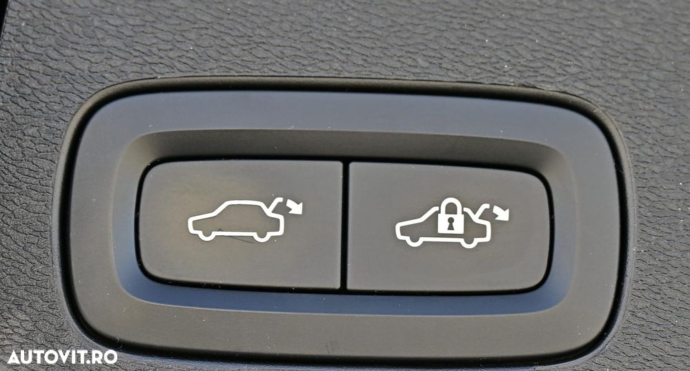 Volvo XC 60 D5 AWD Geartronic Inscription - 38