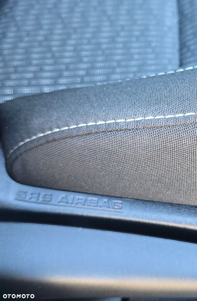 Toyota Auris 1.8 HSD Prestige - 17