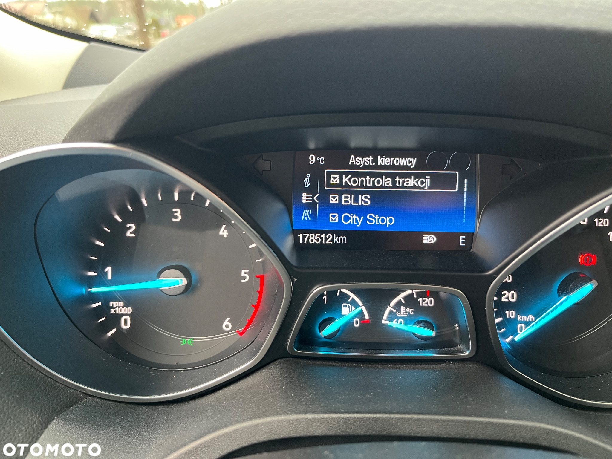 Ford Kuga 2.0 TDCi AWD Titanium - 23