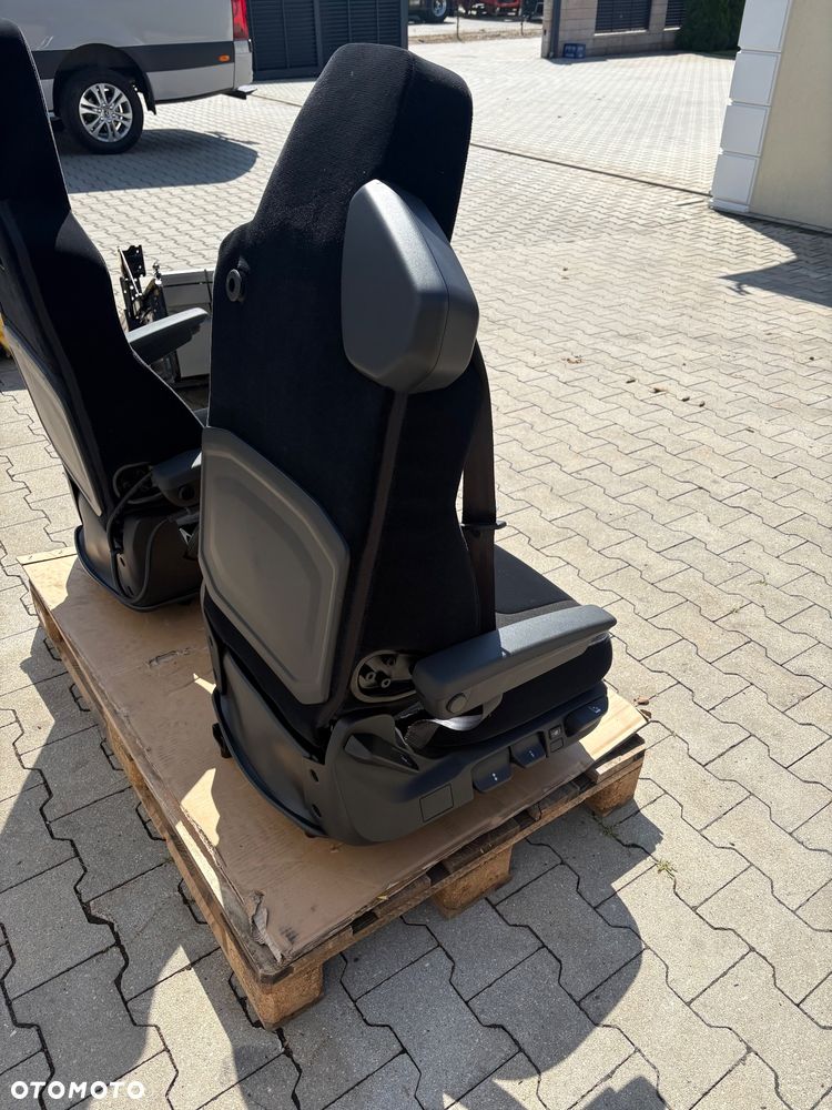 Fotele pneumatyczne MAN TG3 TGX TGS jak NOWE nowy model siedzenia - 5