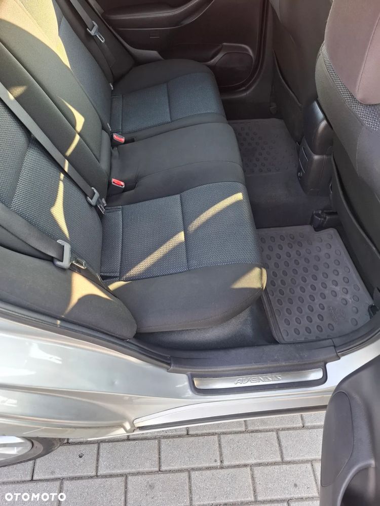 Toyota Avensis - 7