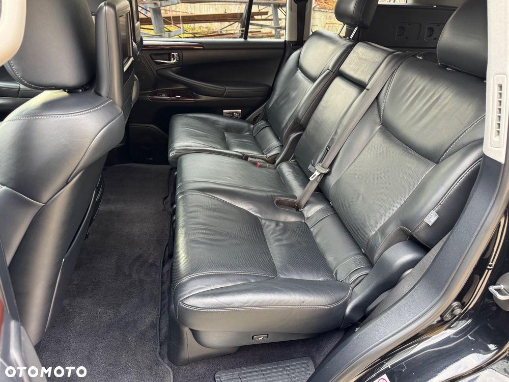 Lexus LX 570 - 27