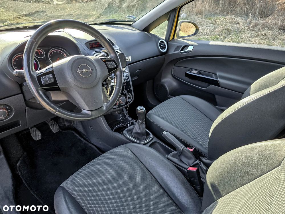 Opel Corsa - 4