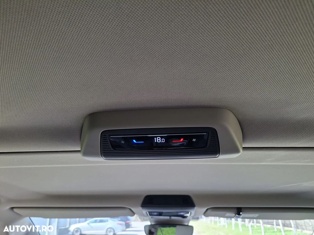 Volkswagen Multivan - 8