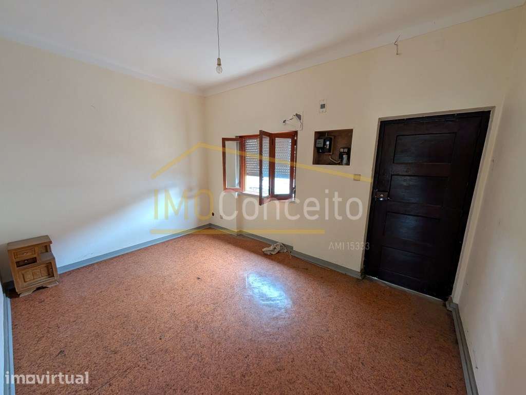 Moradia T3+ terreno + garagem para remodelação Assentis - Grande imagem: 2/39