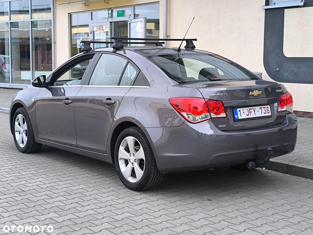 Chevrolet Cruze 1.8 LS - 11