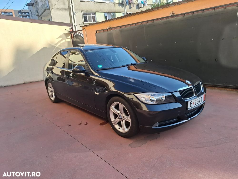 BMW Seria 3 320i - 12