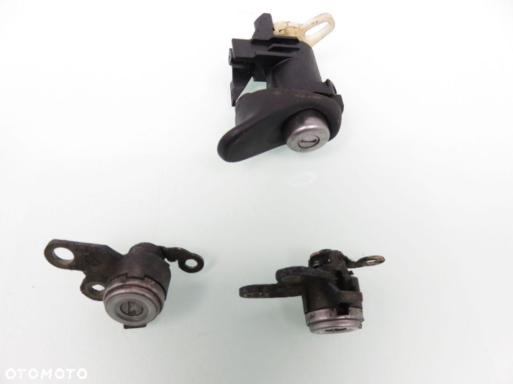 STACYJKA WKŁADKI TOYOTA YARIS I 450200D01 - 11