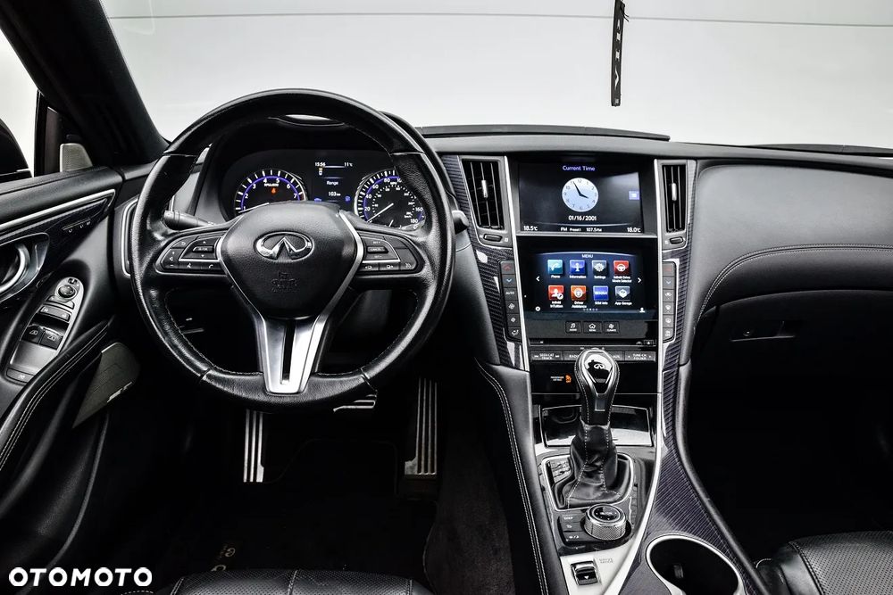 Infiniti Q60 - 25