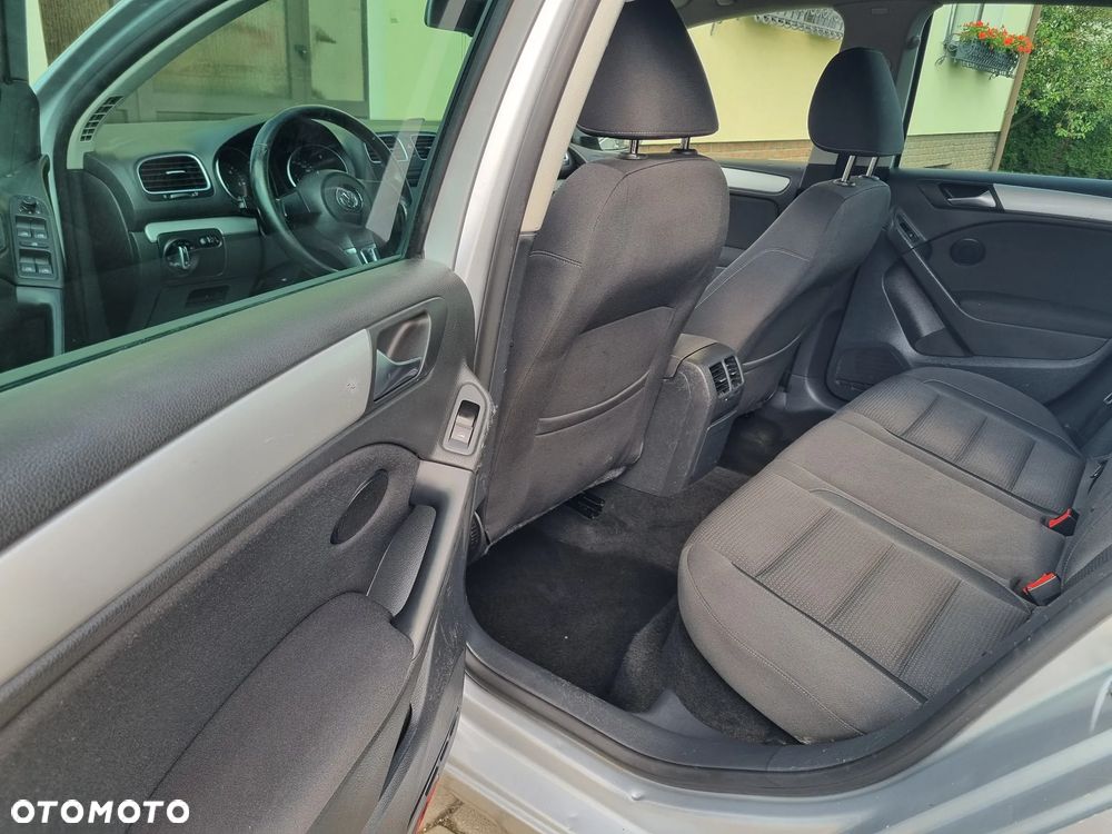 Volkswagen Golf 1.6 TDI DPF Comfortline - 12