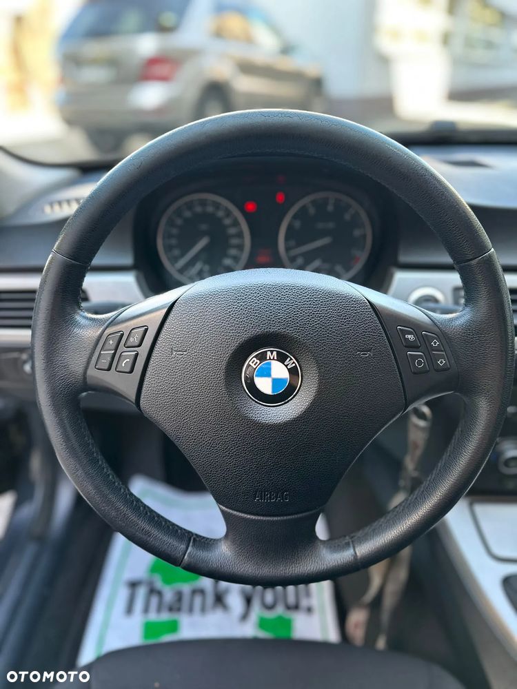 BMW Seria 3 320i - 15