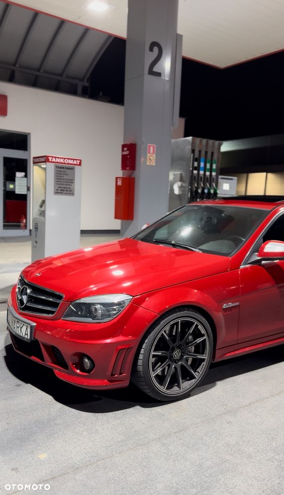 Mercedes-Benz Klasa C 63 AMG - 9