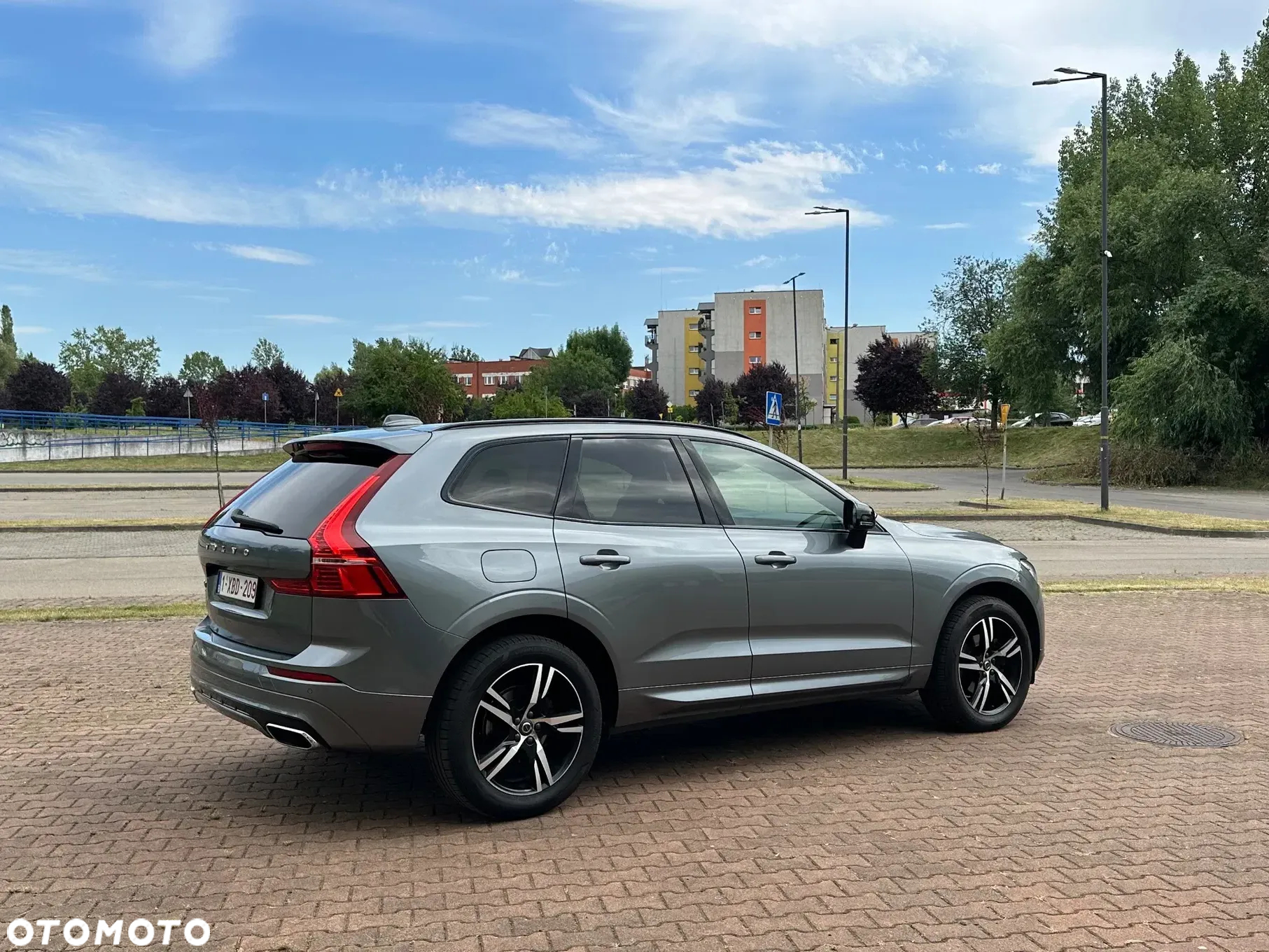 Volvo XC 60 D4 R-Design - 13