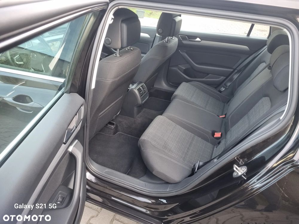 Volkswagen Passat - 3