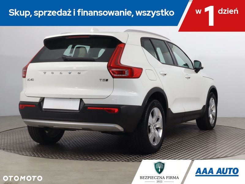 Volvo XC 40 - 6