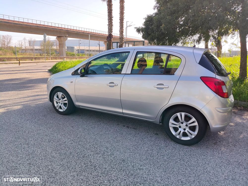 Opel Corsa 1.3 CDTi Enjoy - 4