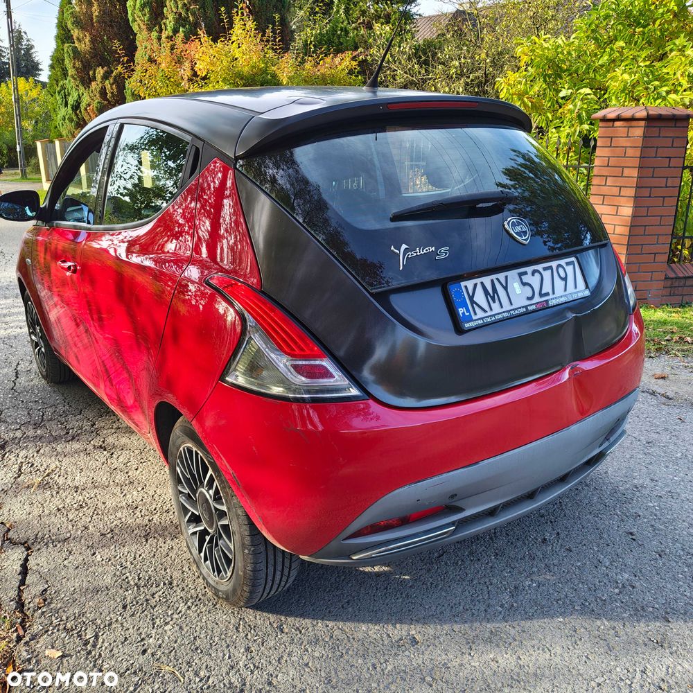 Lancia Ypsilon - 6