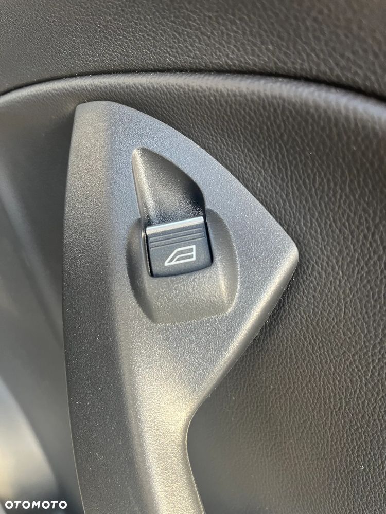 Ford Kuga 2.0 TDCi FWD Titanium - 13