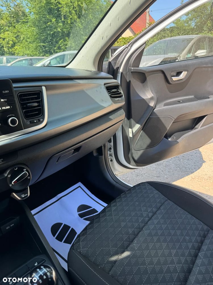 Kia Rio - 15