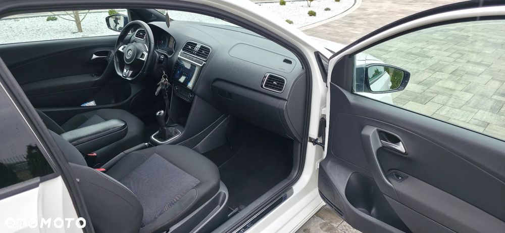 Volkswagen Polo 1.6 TDI DPF Highline - 16