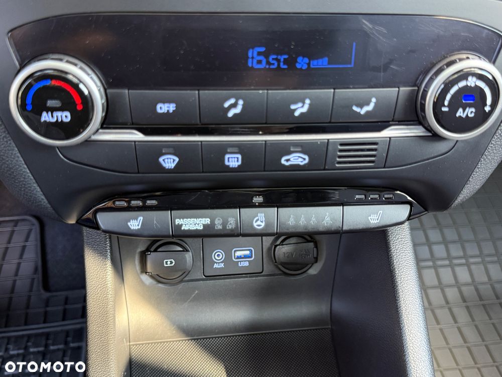 Hyundai i20 1.2 YES Gold - 19
