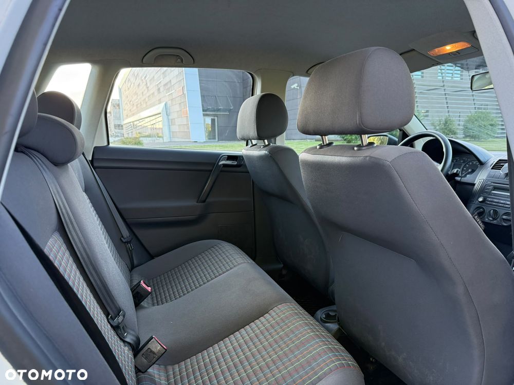 Volkswagen Polo - 9